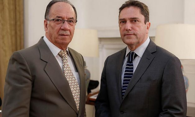 Diputado José Pérez se reúne con Ministro de Defensa para definir destino del puente mecano