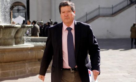 Ernesto Velasco pide al Gobierno encontrar solución urgente a paro del sector público