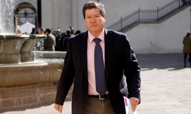 Ernesto Velasco pide al Gobierno encontrar solución urgente a paro del sector público
