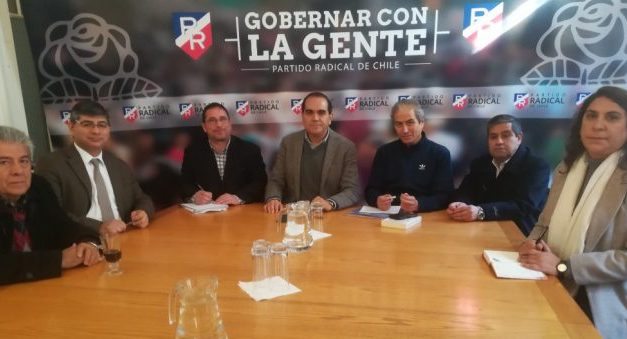 PR Rechaza políticas educacionales del Gobierno y respalda demandas del Colegio de Profesores
